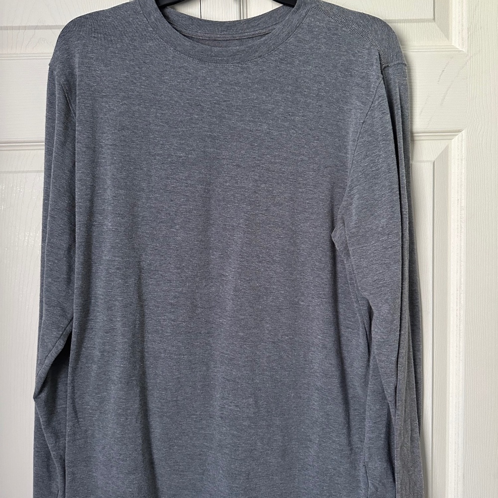 Zelos Long Sleeve Gray T-Shirt - Size Medium